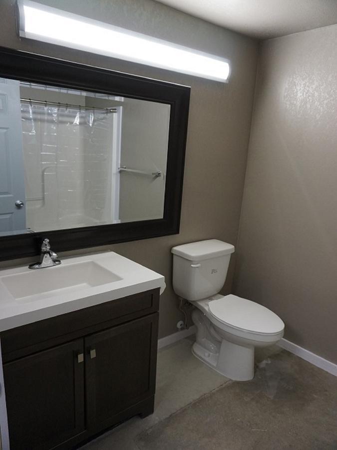 Riverfront Studio Suites Манкейто Экстерьер фото